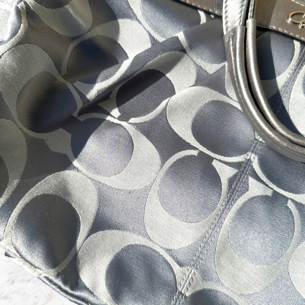 Coach Metallic Silver Handbag - Picture 4 of 16
